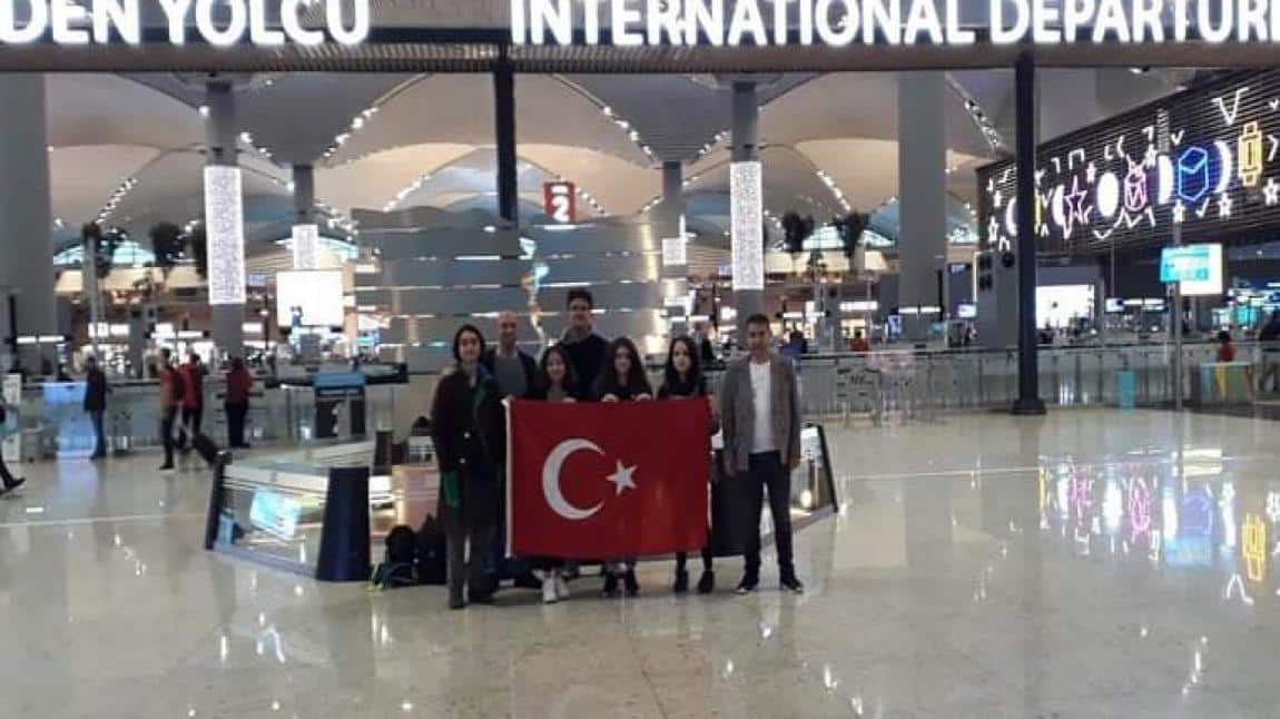 REFİK ARSLAN ÖZTÜRK FEN LİSESİ ÖĞRENCİLERİ PORTEKİZ'DEN DÖNDÜ